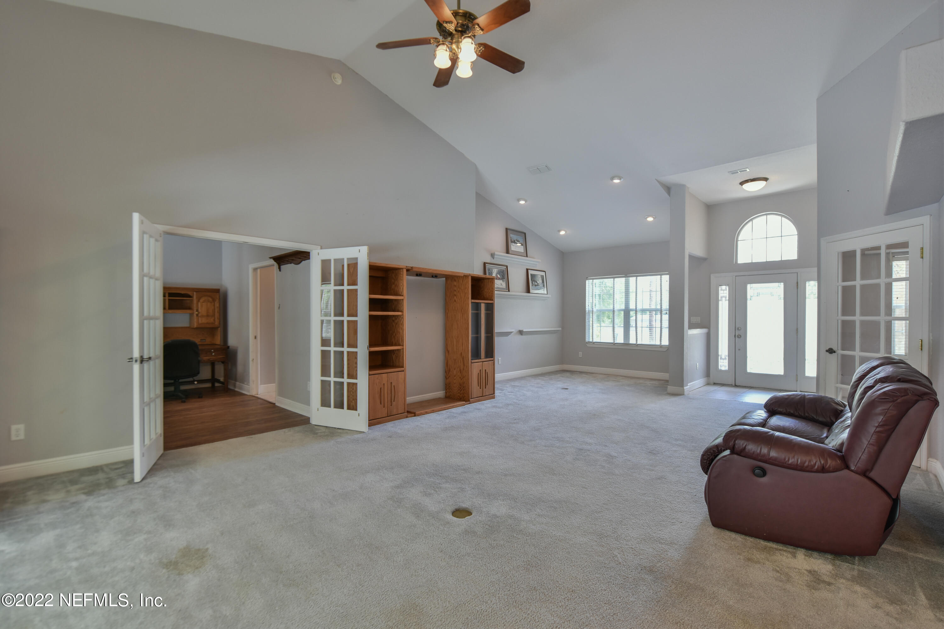 12995 Southwest 52nd Lane Road Ocala, FL 34481 - Photo 23 of 55 Living Room