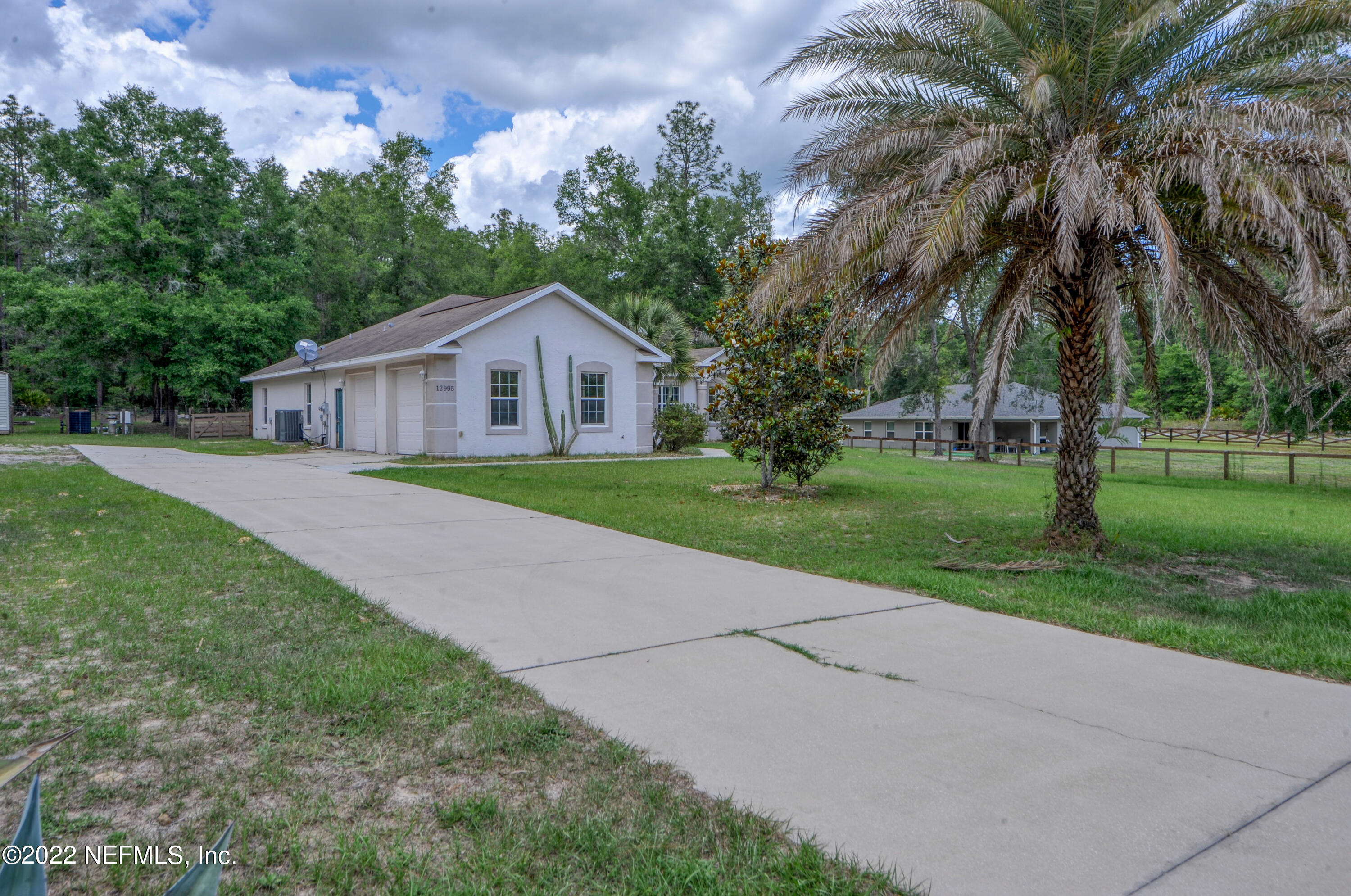 12995 Southwest 52nd Lane Road Ocala, FL 34481 - Photo 4 of 55 Side Of Home