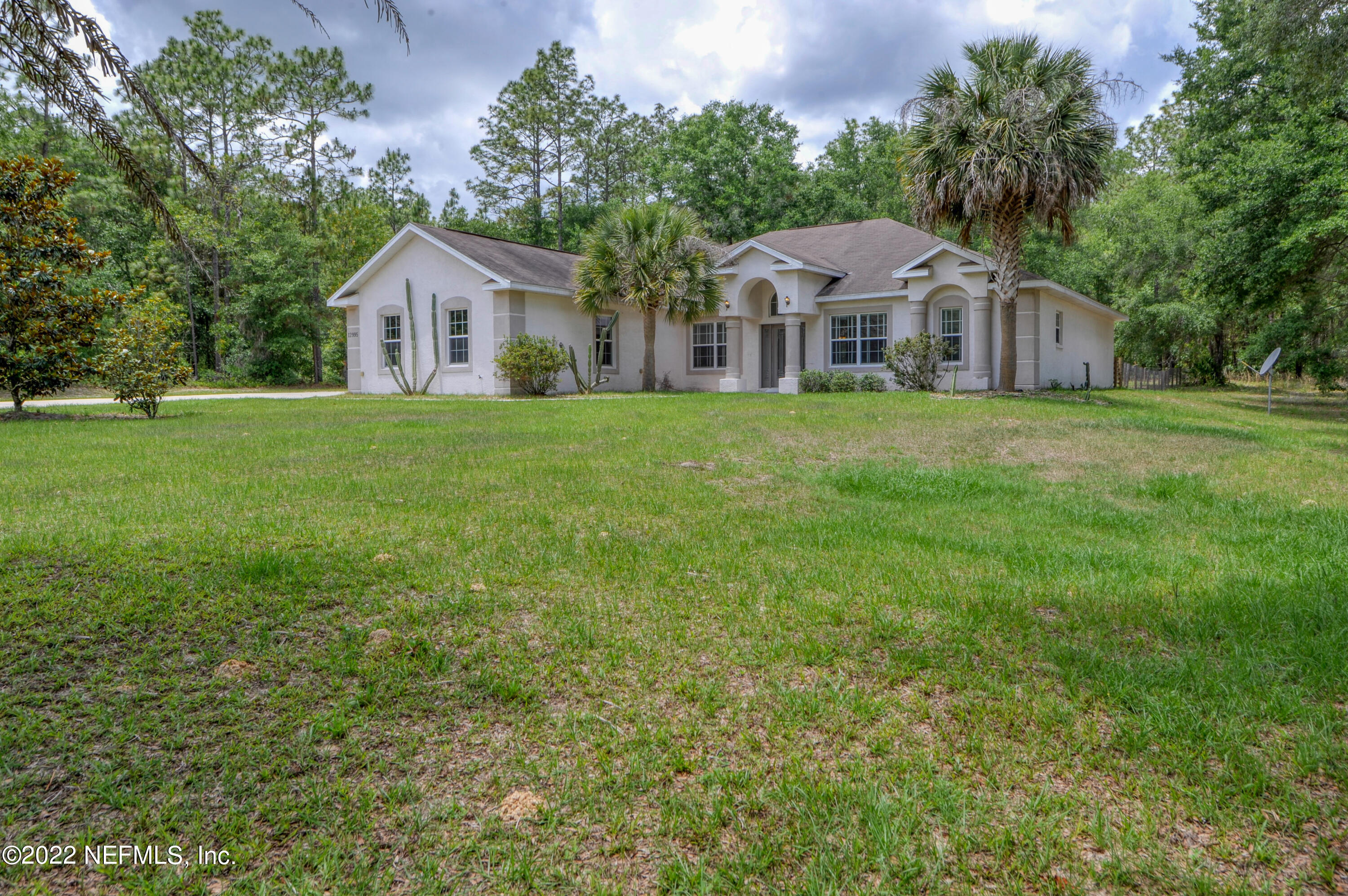 12995 Southwest 52nd Lane Road Ocala, FL 34481 - Photo 5 of 55 Front Yard