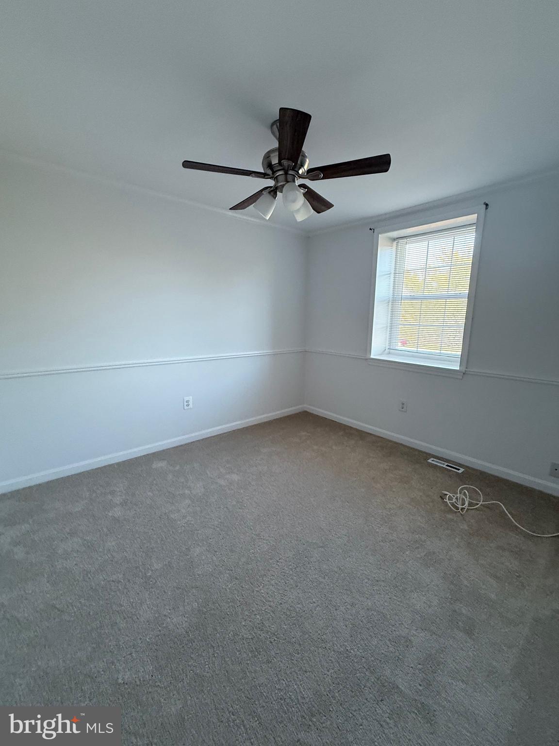 1055 Bulman Harbour Pasadena, MD 21122 - Photo 20 of 36 an empty room with a empty space and a window