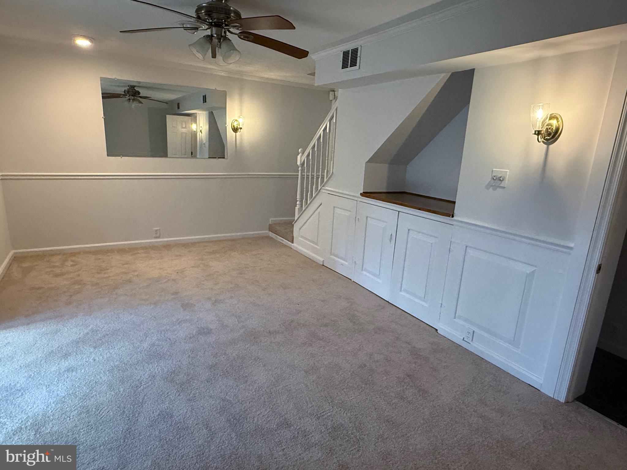1055 Bulman Harbour Pasadena, MD 21122 - Photo 27 of 36 a view of a livingroom with an entryway