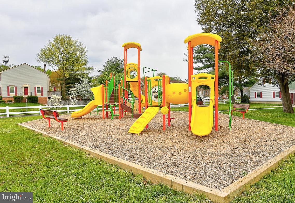 1055 Bulman Harbour Pasadena, MD 21122 - Photo 36 of 36 a view of a park with slide