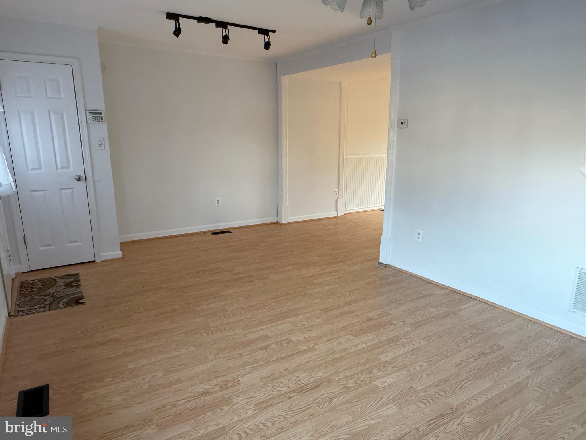 1055 Bulman Harbour Pasadena, MD 21122 - Photo 4 of 36 a view of an empty room