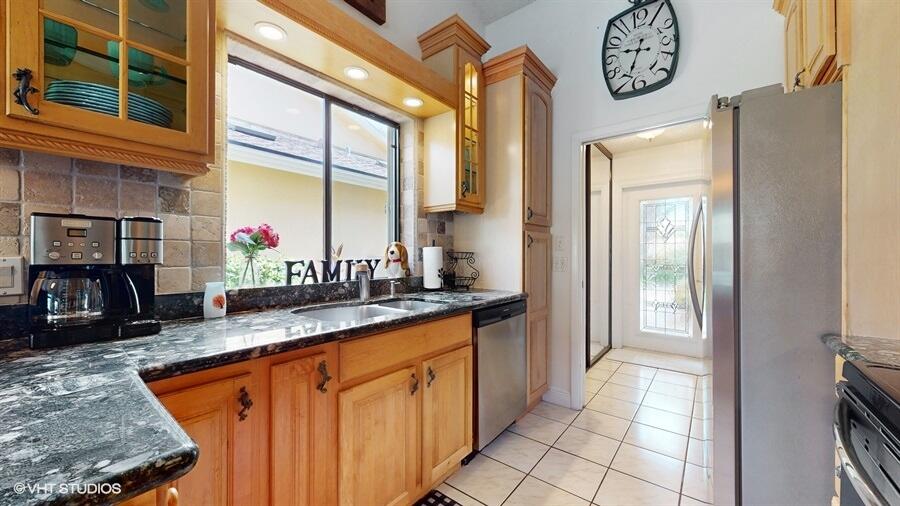 128 Cape Pointe Circle Jupiter, FL 33477 - Photo 13 of 42 13_128CAPEPOINTECIRCLE_2013_LowRes