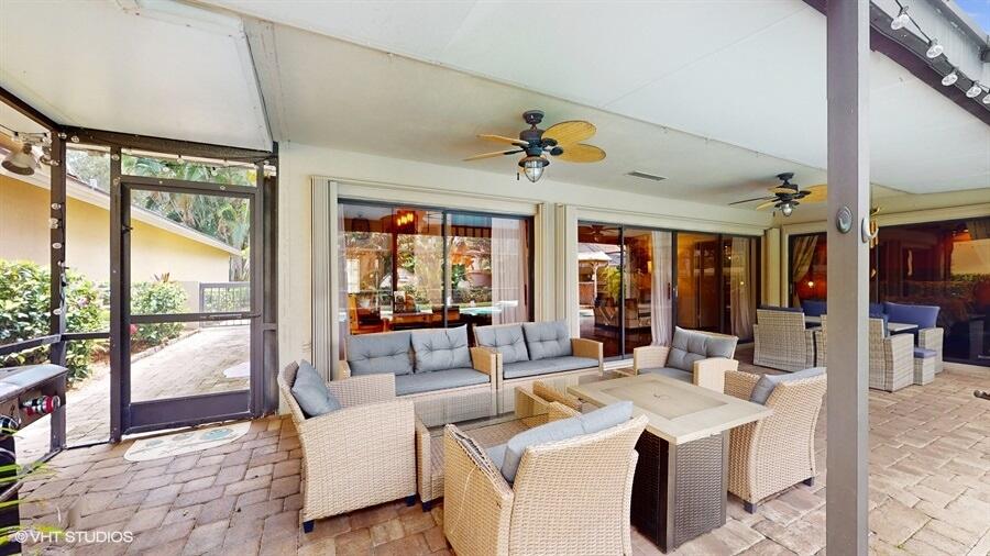 128 Cape Pointe Circle Jupiter, FL 33477 - Photo 35 of 42 35_128CAPEPOINTECIRCLE_2035_LowRes