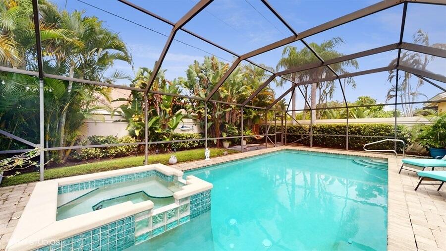 128 Cape Pointe Circle Jupiter, FL 33477 - Photo 36 of 42 36_128CAPEPOINTECIRCLE_2036_LowRes