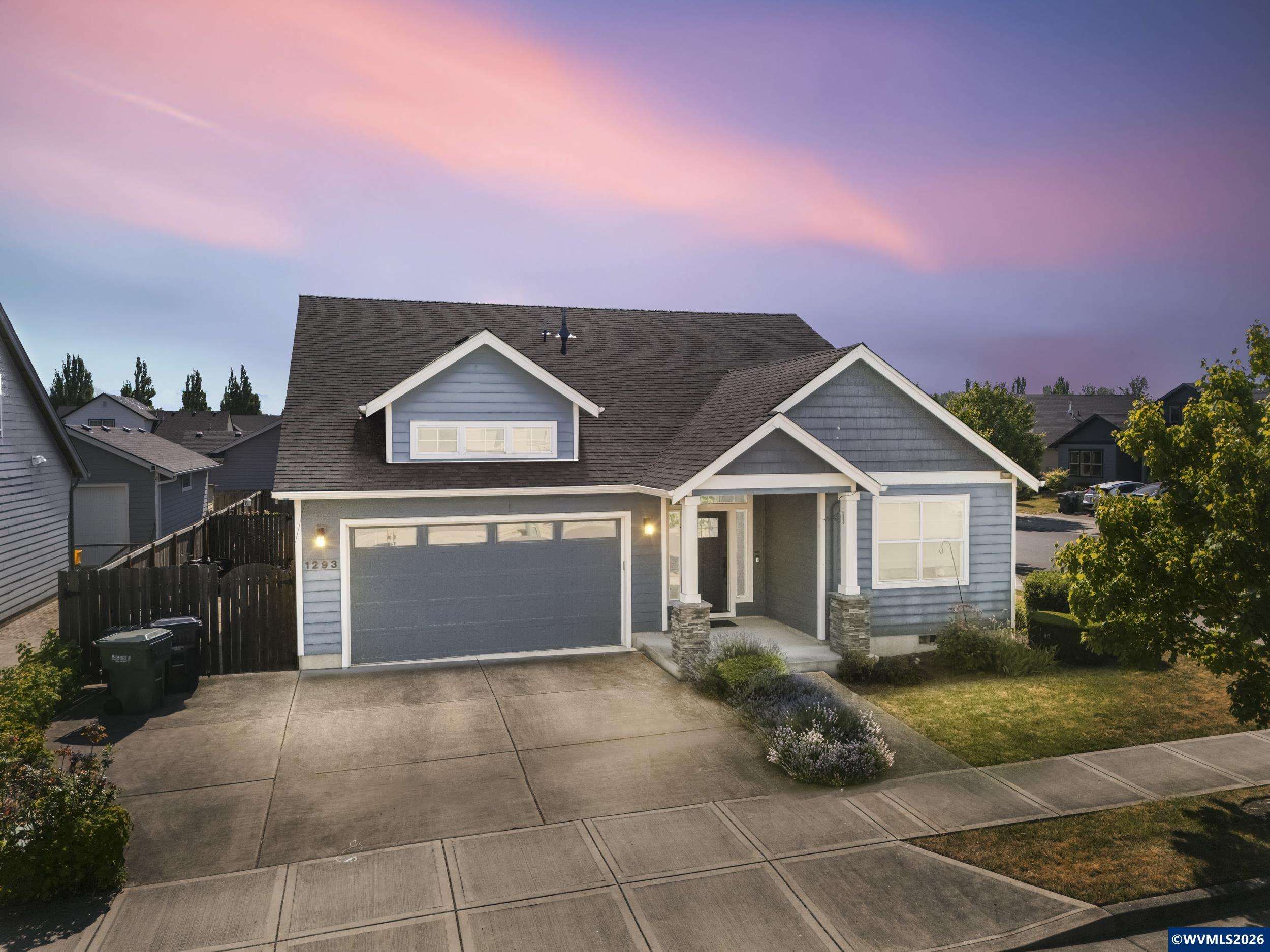 1293 South 9th Street Independence, OR 97351 - Photo 1 of 33