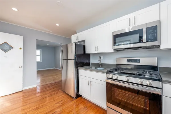 $1,800 | 156 Lower Main Street, Unit 2, Matawan, NJ 07747