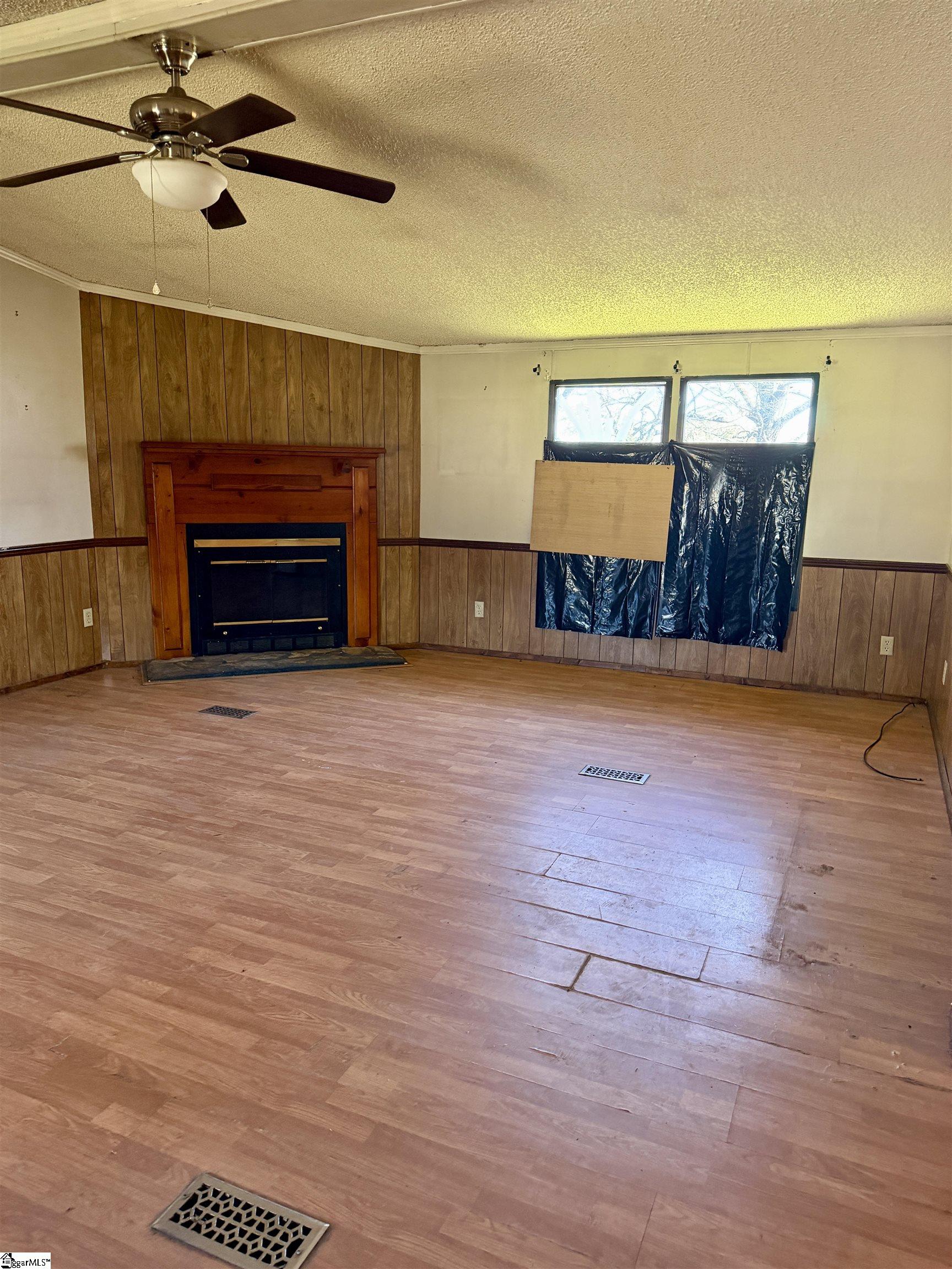 5990 Highway 14 Gray Court, SC 29645 - Photo 4 of 14