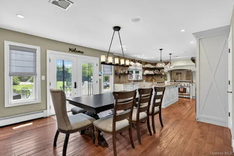 $1,329,000 | 322 Rose Lane, Smithtown, NY 11787