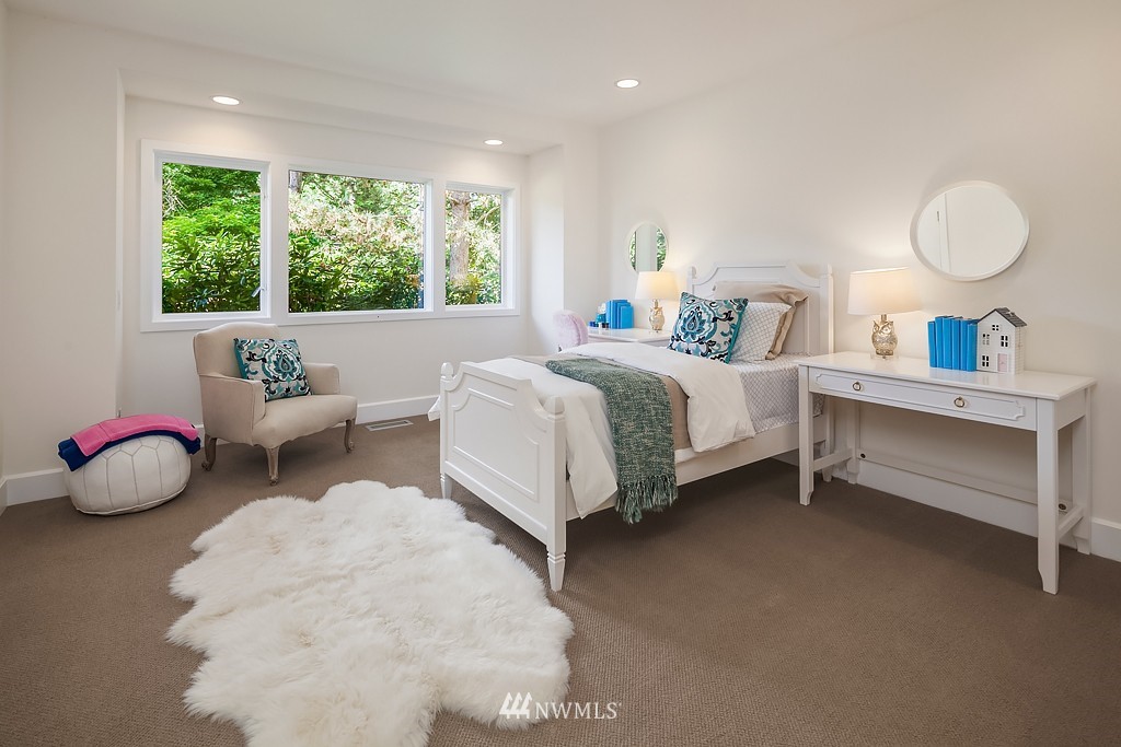 2607 Evergreen Point Road Medina, WA 98039 - Photo 17 of 23