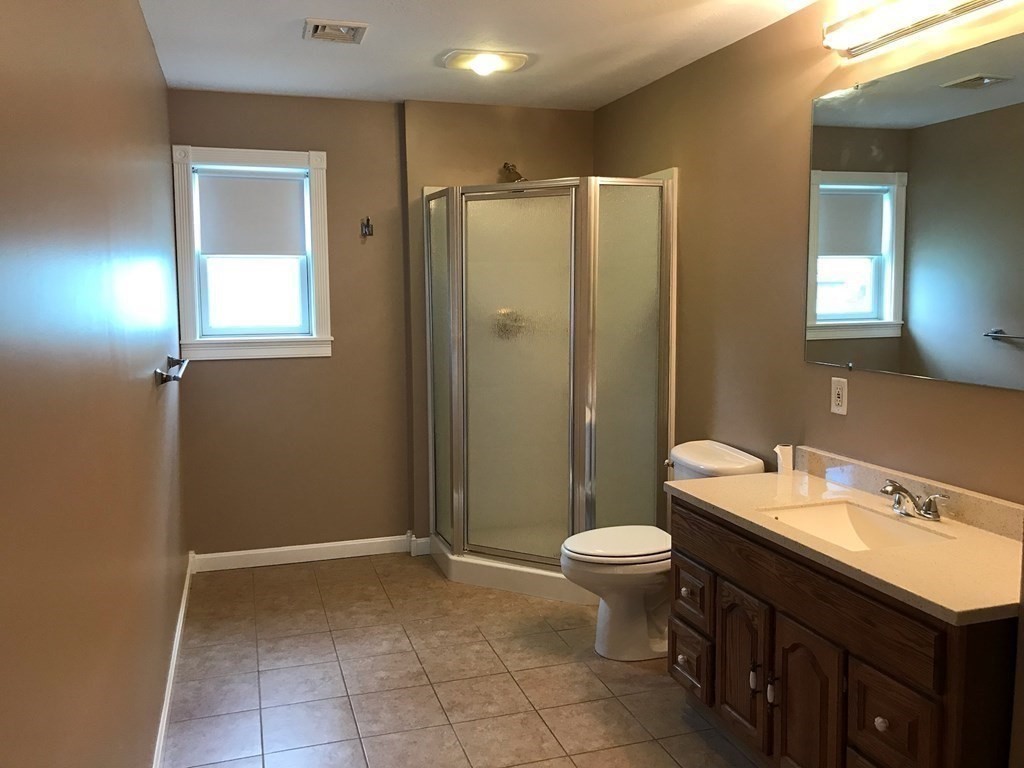 67 Littleton Street Springfield, MA 01104 - Photo 13 of 23 Gallery Image 13