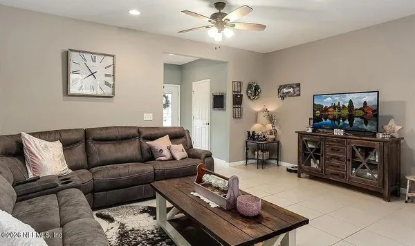 $2,150 | 7038 Buroak Court, Jacksonville, FL 32258