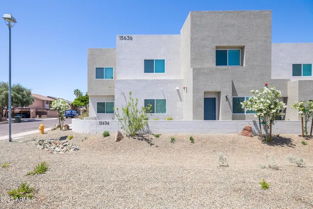 $2,450 | 15636 North 29th Street, Unit 1, Phoenix, AZ 85032