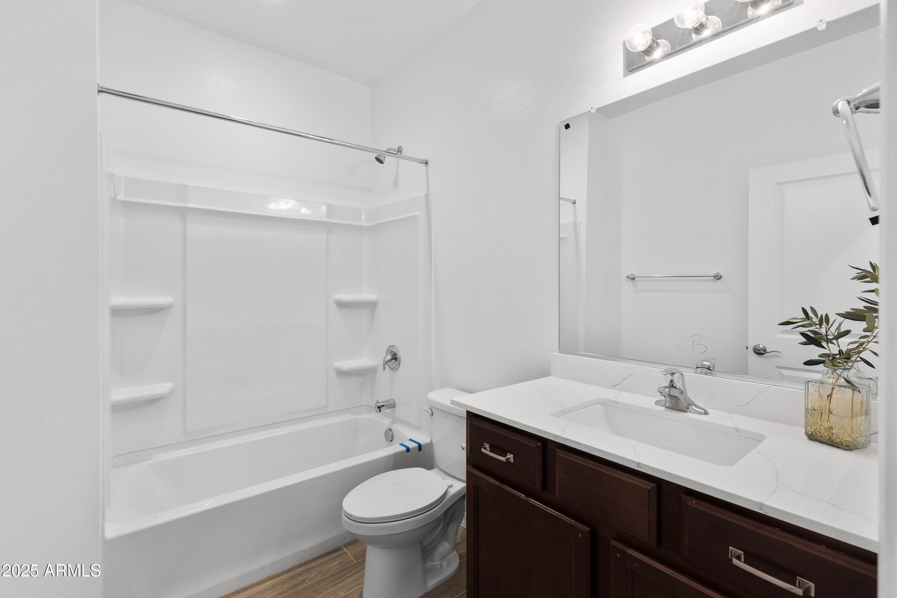 15636 North 29th Street, Unit 1 Phoenix, AZ 85032 - Photo 22 of 25 Guest Bath