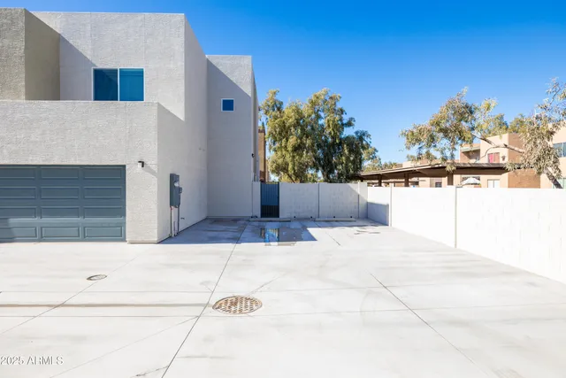 $2,450 | 15636 North 29th Street, Unit 1, Phoenix, AZ 85032