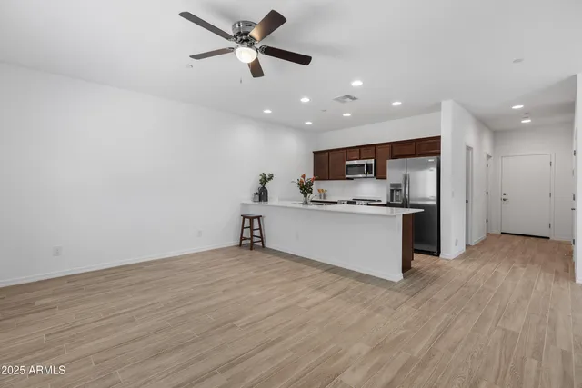 $2,450 | 15636 North 29th Street, Unit 1, Phoenix, AZ 85032