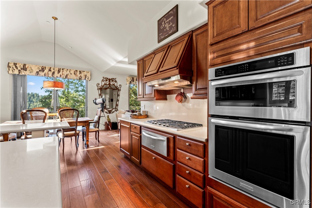 380 Pioneer Road Lake Arrowhead, CA 92352 - Photo 11 of 52