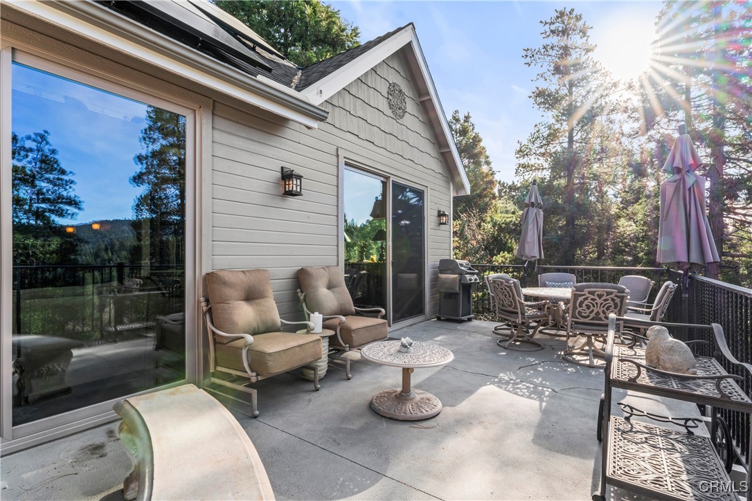 380 Pioneer Road Lake Arrowhead, CA 92352 - Photo 16 of 52