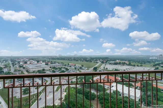 $325,000 | 1 Towers Park Lane, Unit 2216, San Antonio, TX 78209