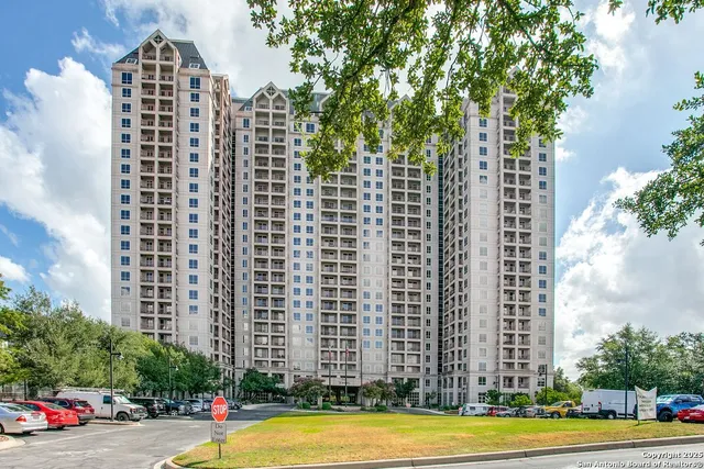 $325,000 | 1 Towers Park Lane, Unit 2216, San Antonio, TX 78209