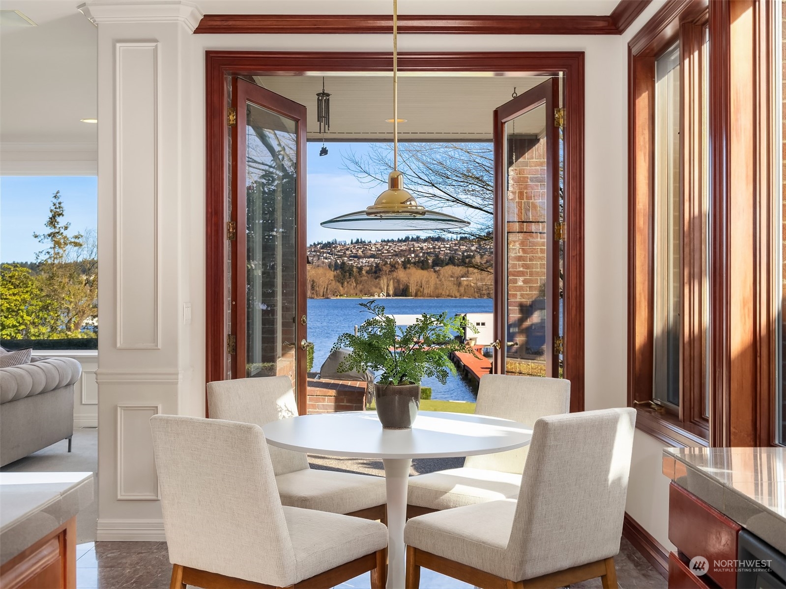 4452 Ferncroft Road Mercer Island, WA 98040 - Photo 18 of 39 a dining room with furniture and window