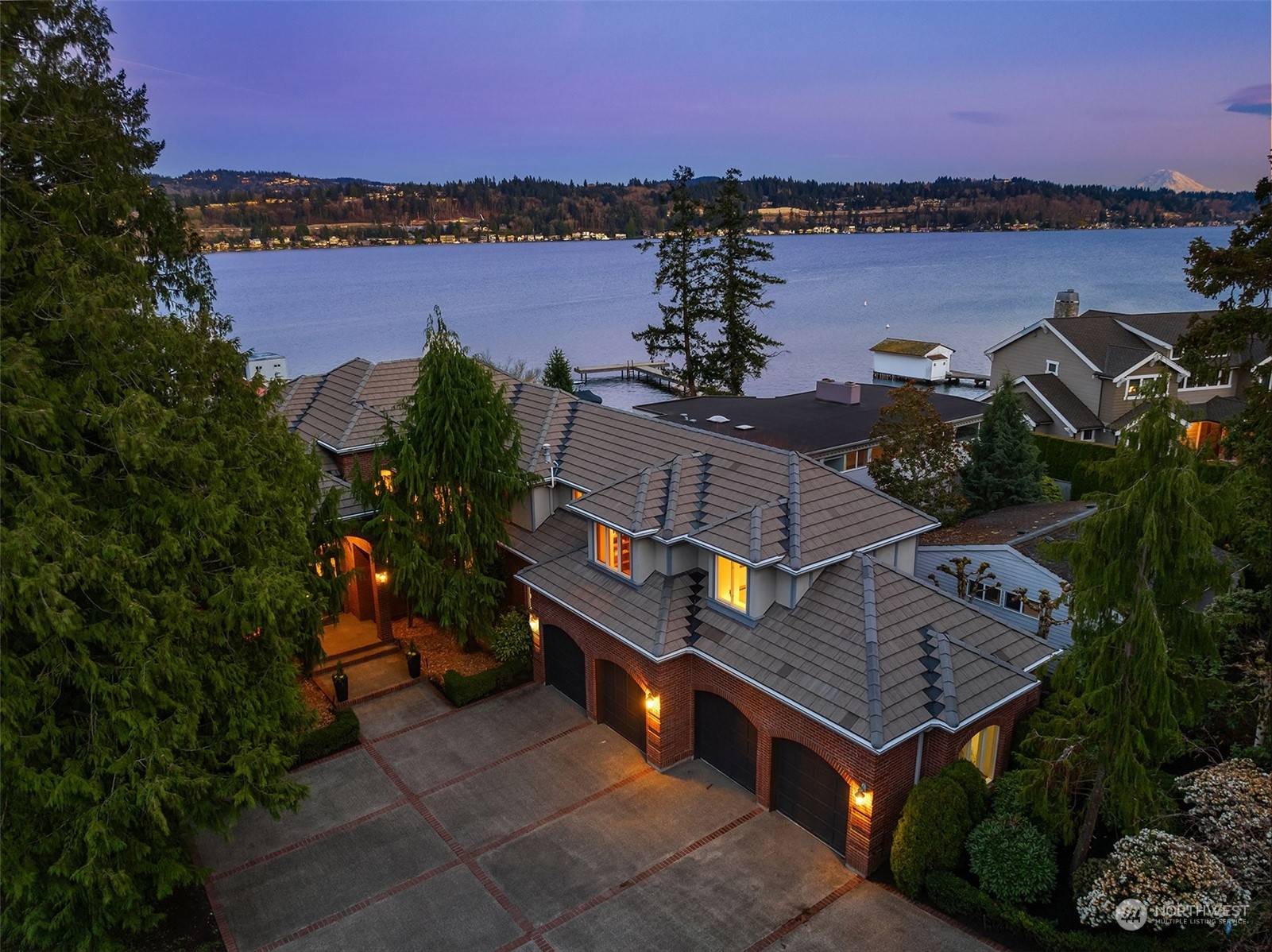 4452 Ferncroft Road Mercer Island, WA 98040 - Photo 2 of 39 a view of a terrace with sitting area