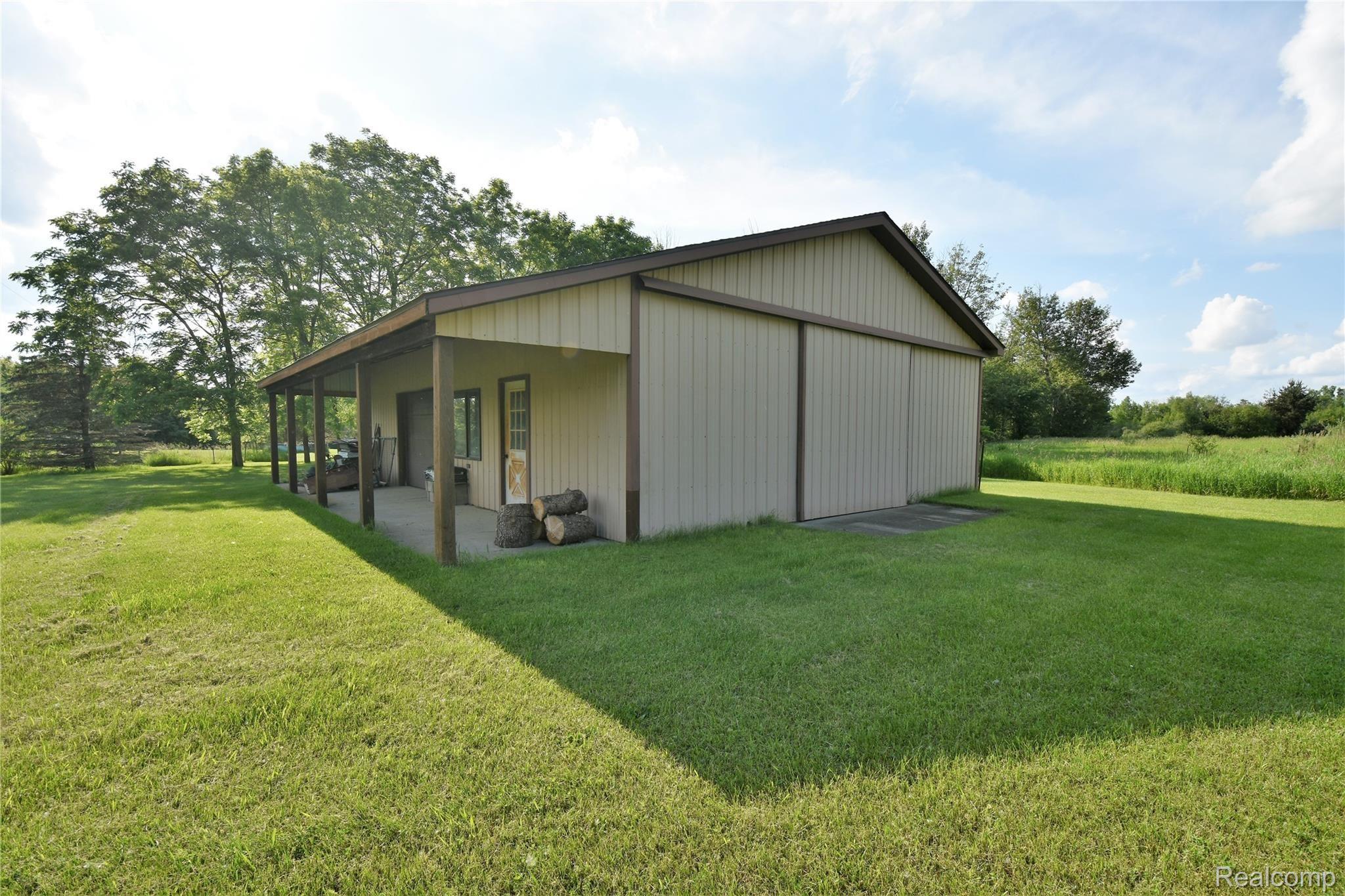 6249 Clear Lake Road Imlay City, MI 48444 - Photo 5 of 41 DSC_9812.JPG
