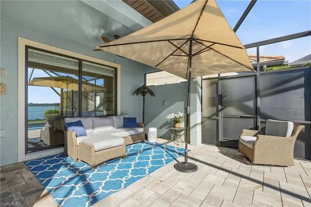 a view of room with furniture and entryway