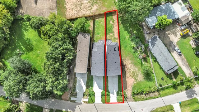 $1,950 | 932 South Lane, Houston, TX 77088