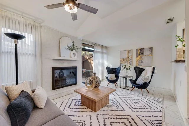 $260,000 | 3211 Whispering Oak, Farmers Branch, TX 75234