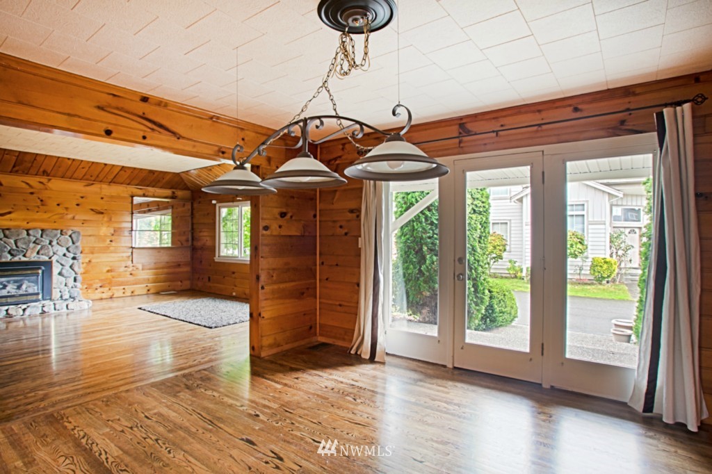 1825 Edmonds Avenue Northeast Renton, WA 98056 - Photo 6 of 19