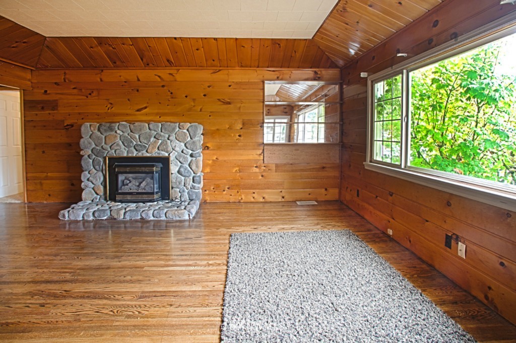 1825 Edmonds Avenue Northeast Renton, WA 98056 - Photo 10 of 19