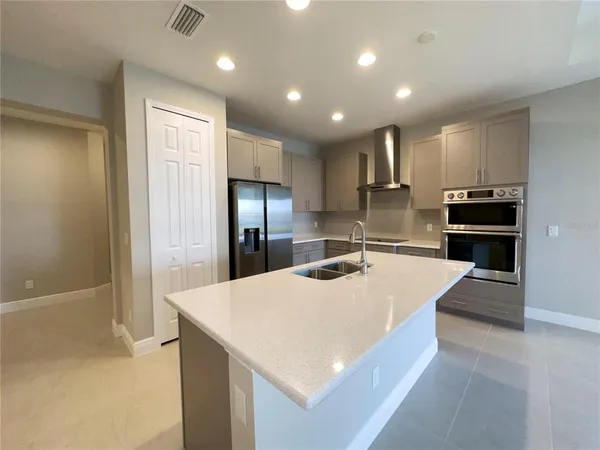 $3,000 | 10509 Klee Avenue, Bradenton, FL 34212