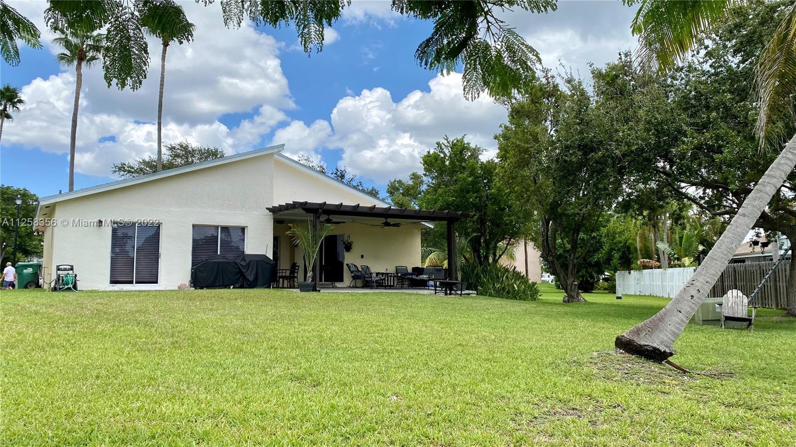 20309 Southwest 86th Court Cutler Bay, FL 33189 - Photo 27 of 59