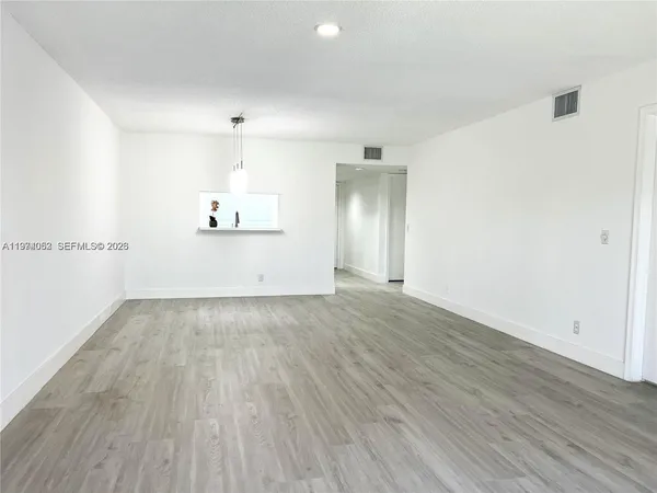 $2,200 | 1001 Southwest 128th Terrace, Unit 406B, Pembroke Pines, FL 33027