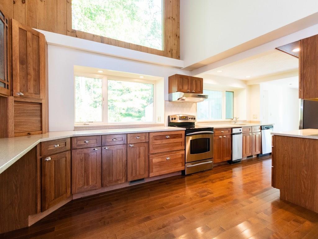 108 Commerford Road Concord, MA 01742 - Photo 2 of 36 Gallery Image 2