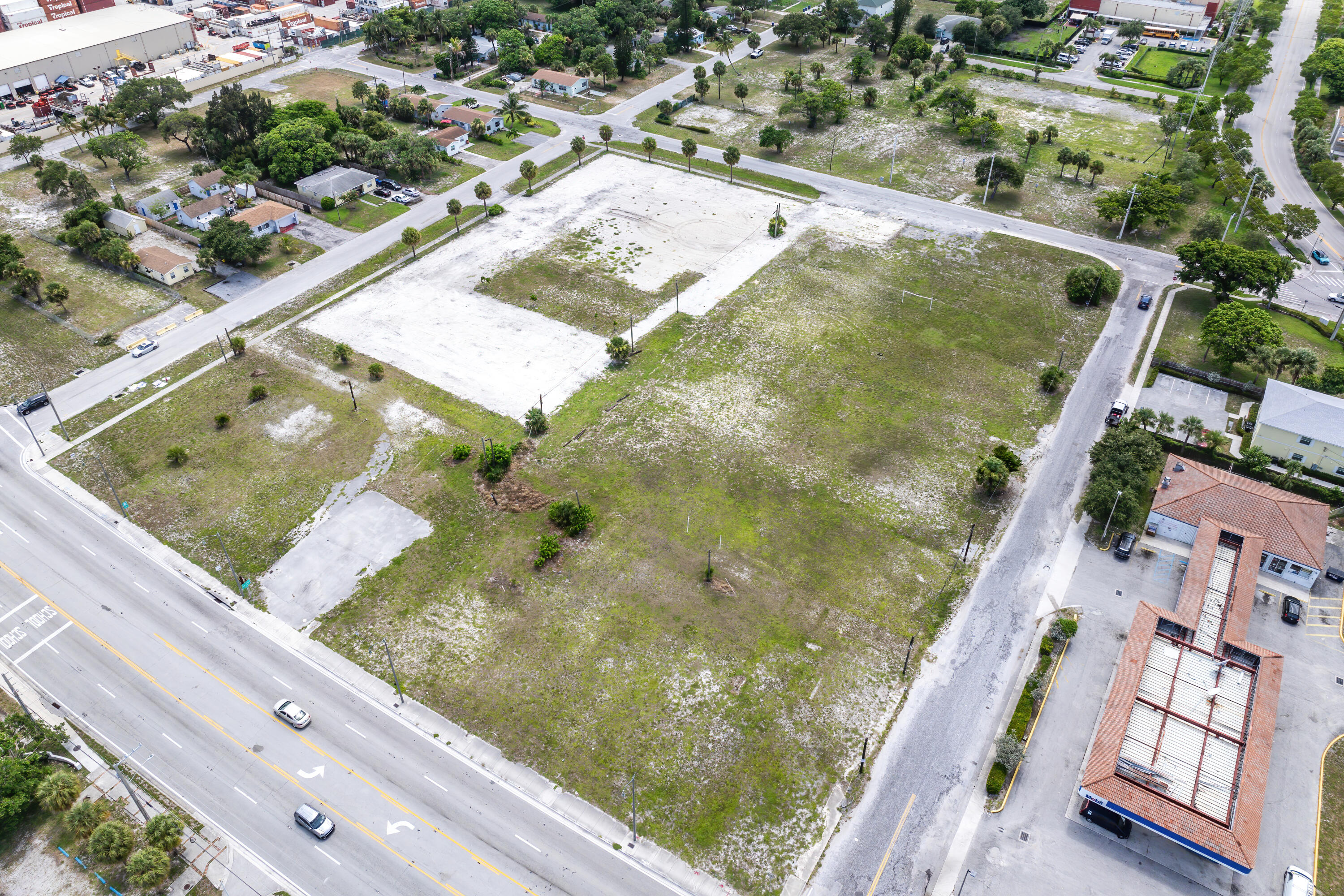 68 West 11th Street Riviera Beach, FL 33404 - Photo 11 of 11 007-68West11thStreet-WestPalmBeach-FL-33