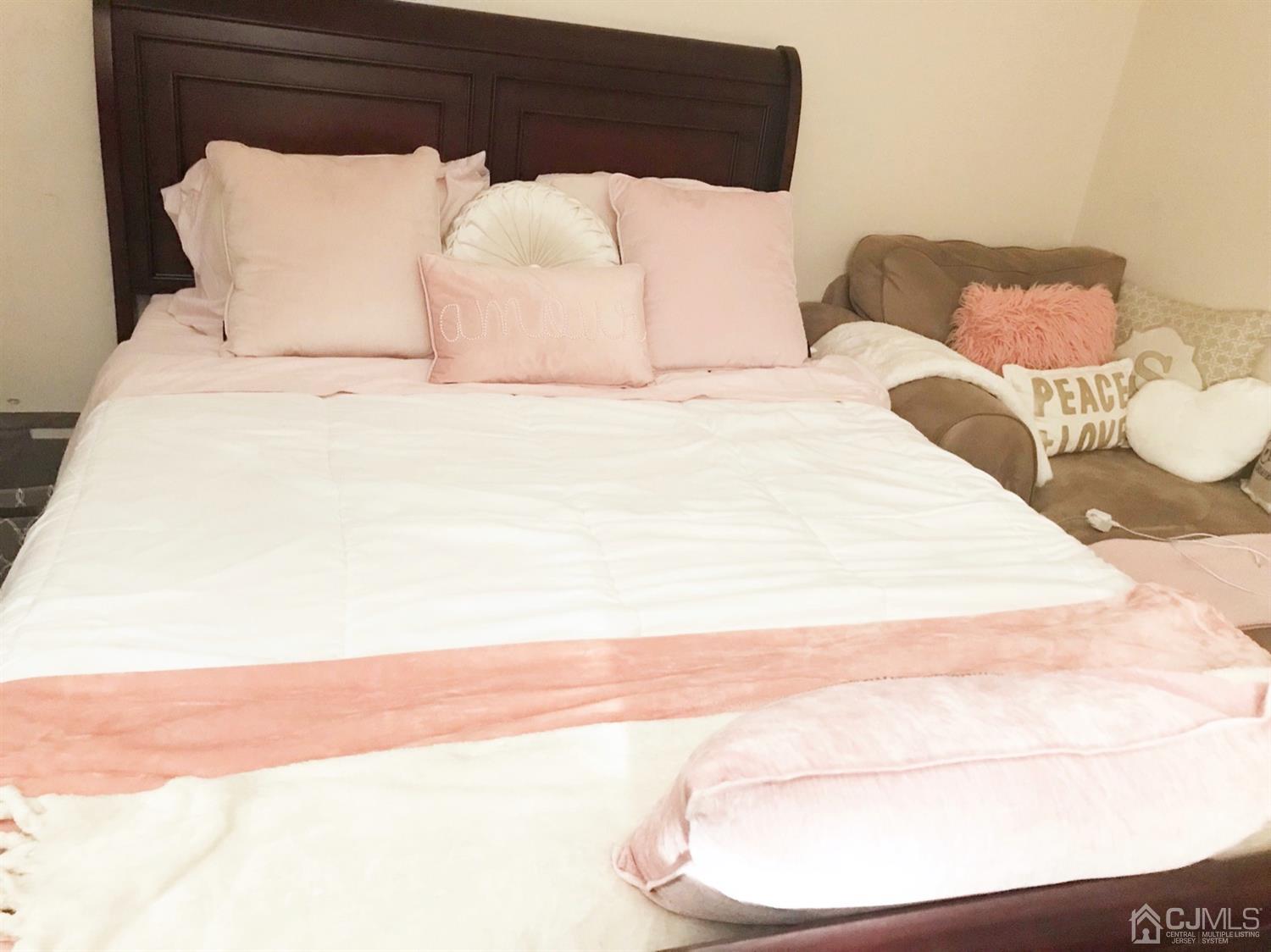 437 Halsey Road North Brunswick, NJ 08902 - Photo 6 of 14 Gallery Image 6