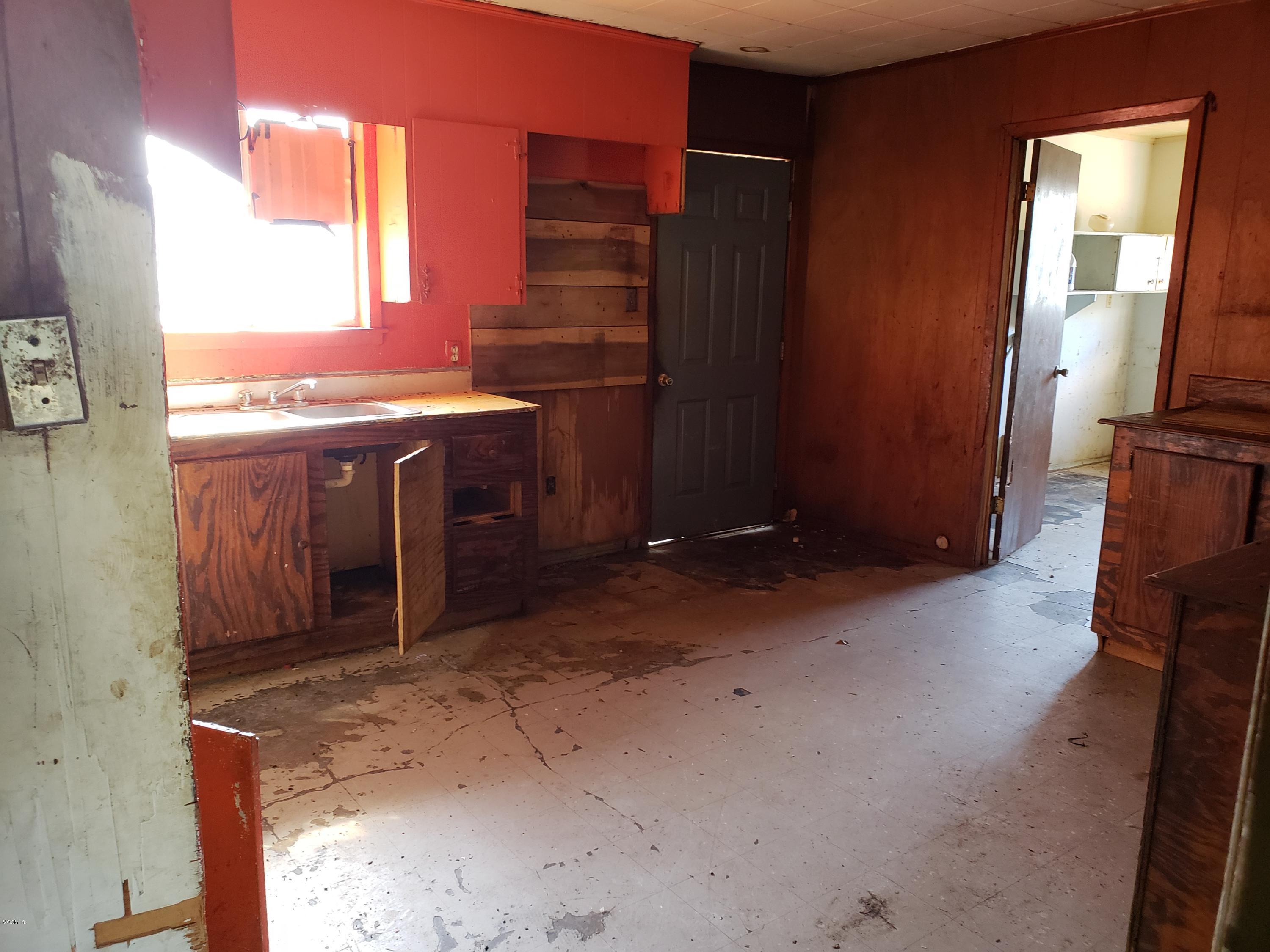 420 Progress Road Poplarville, MS 39470 - Photo 8 of 19 20181120_133200