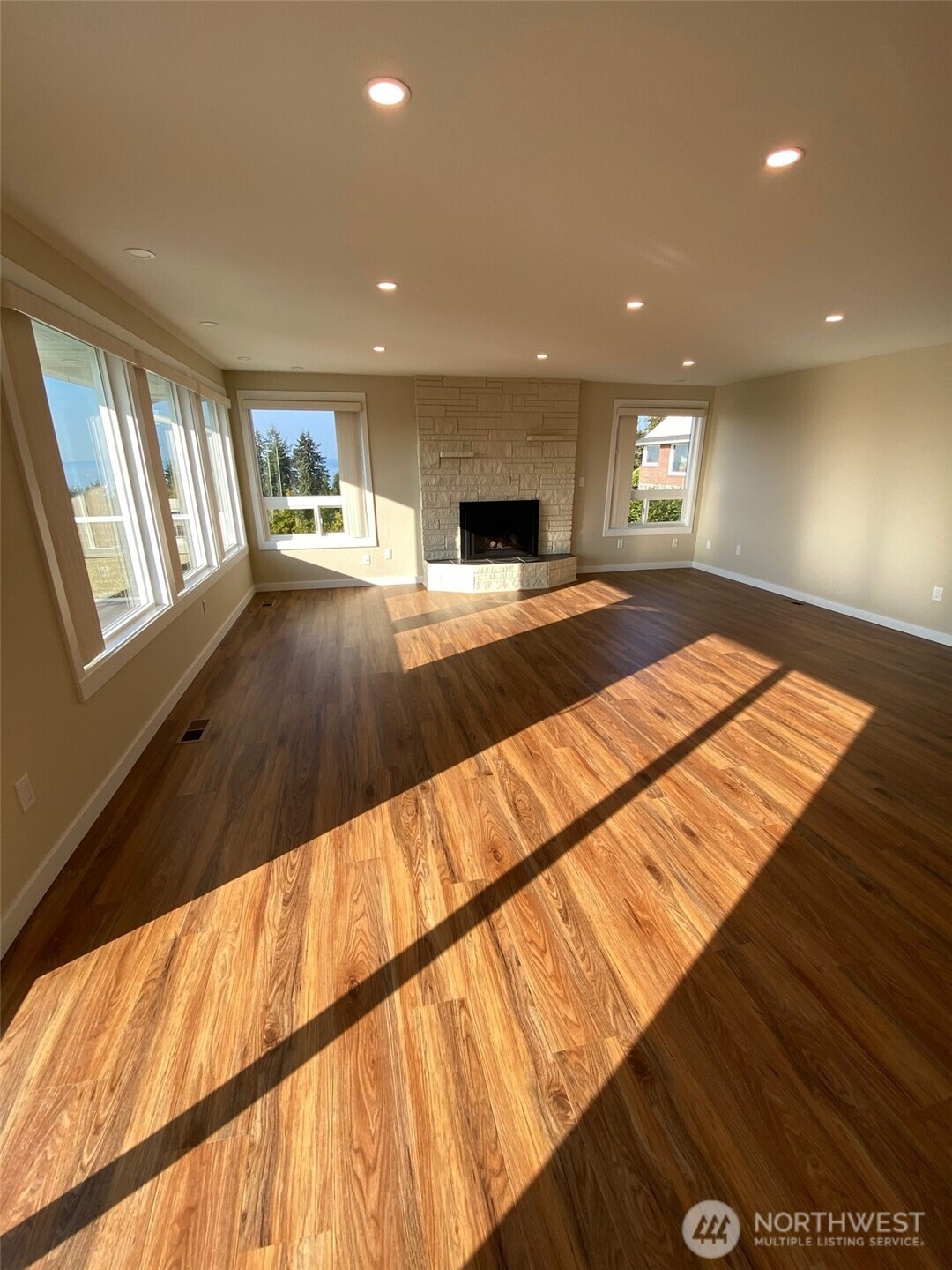 4618 Seahurst Avenue Everett, WA 98203 - Photo 15 of 39