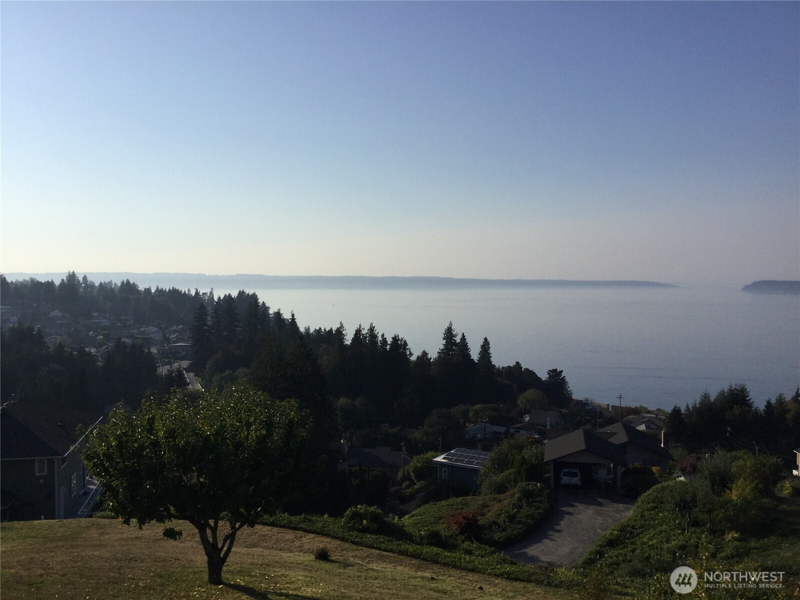 4618 Seahurst Avenue Everett, WA 98203 - Photo 6 of 39