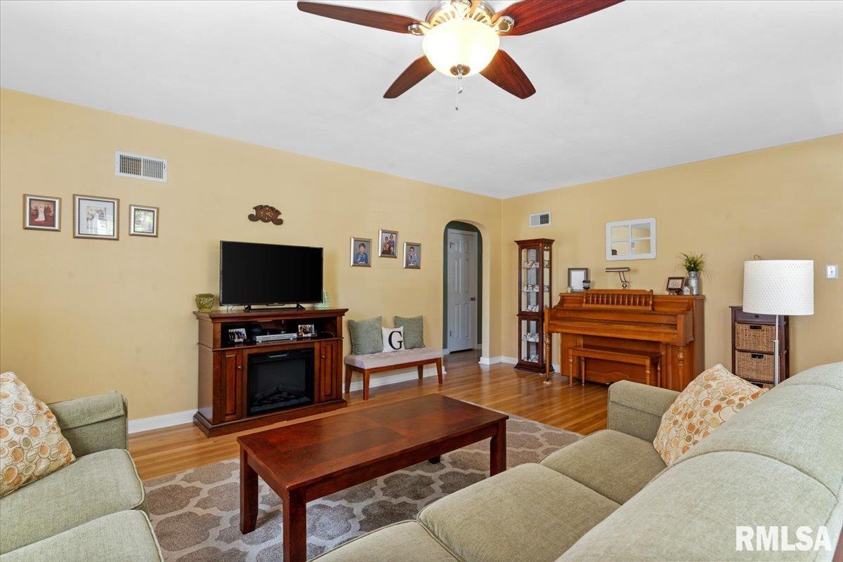 2323 South State Street Springfield, IL 62704 - Photo 9 of 33 Gallery Image 9
