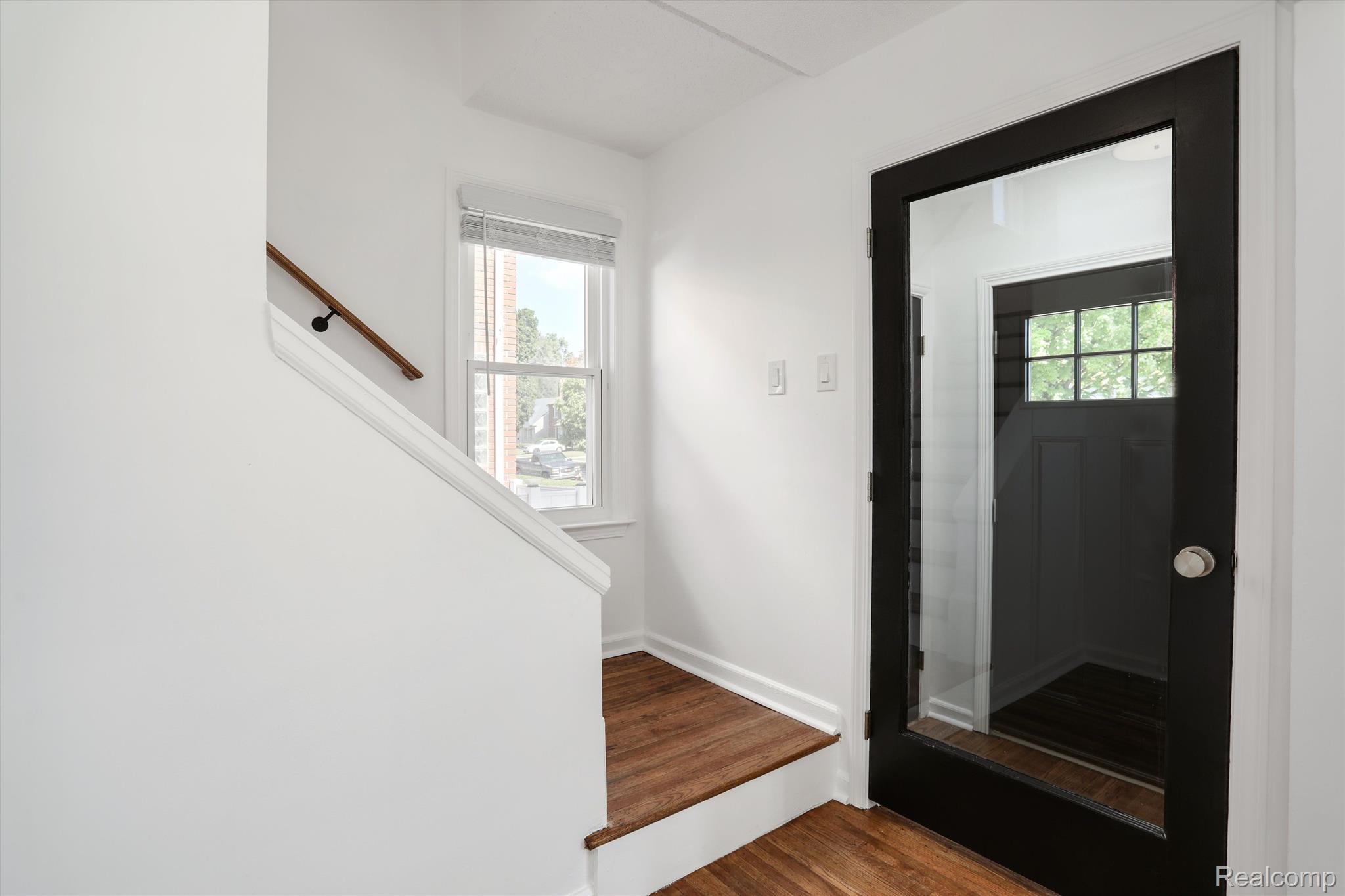 8097 Meyers Road Detroit, MI 48228 - Photo 4 of 24 Gallery Image 4