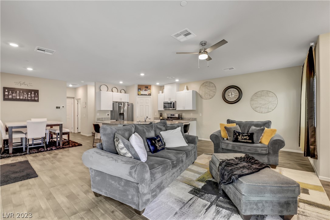 4730 Ridgeley Avenue, Unit 103 North Las Vegas, NV 89084 - Photo 11 of 33