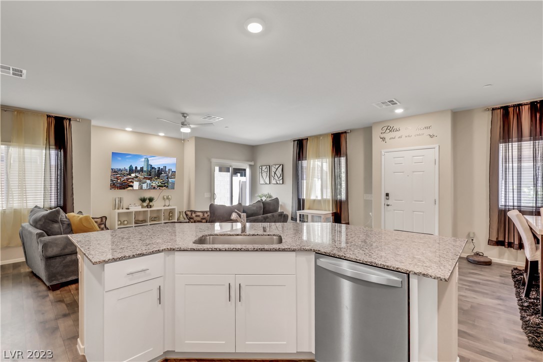 4730 Ridgeley Avenue, Unit 103 North Las Vegas, NV 89084 - Photo 7 of 33