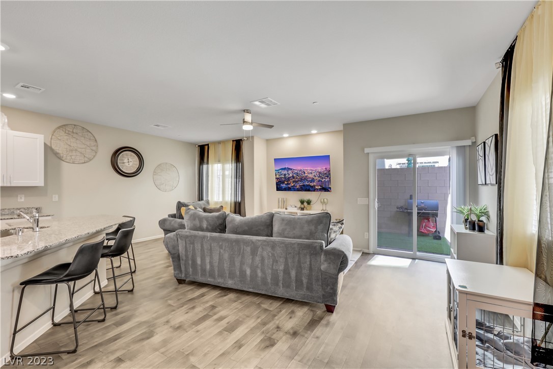 4730 Ridgeley Avenue, Unit 103 North Las Vegas, NV 89084 - Photo 10 of 33