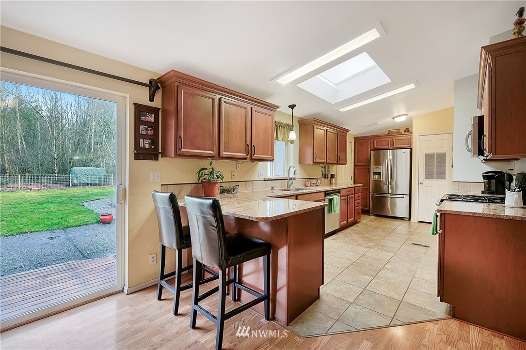 2124 Harksell Road Ferndale, WA 98248 - Photo 6 of 25