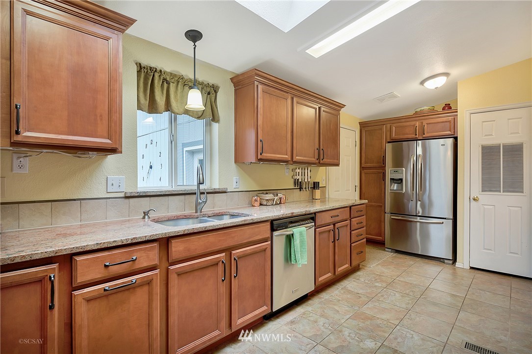 2124 Harksell Road Ferndale, WA 98248 - Photo 7 of 25