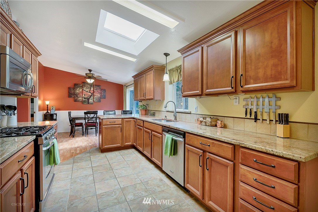 2124 Harksell Road Ferndale, WA 98248 - Photo 8 of 25